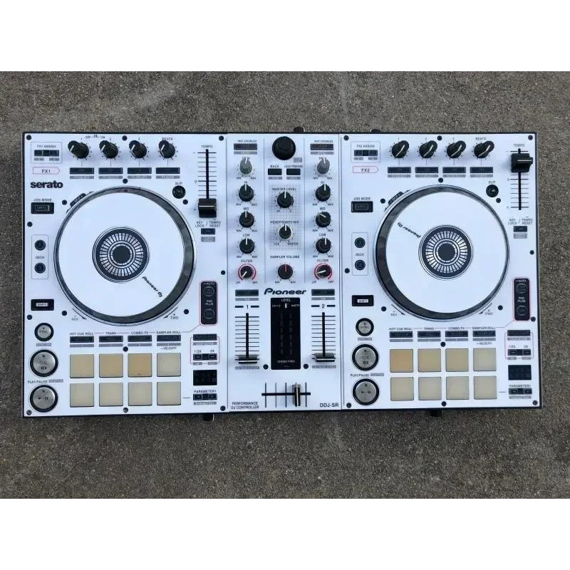 Pioneer DDJ-SR Controller Skin - Headphone Amplifier Dac recensione e prezzo